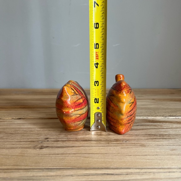 Ceramic Maple Leaf Salt And Pepper Shakers, Green, Orange, Red - Picture 6 of 8
